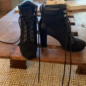Veronica Beard suede lace up platform booties size 39